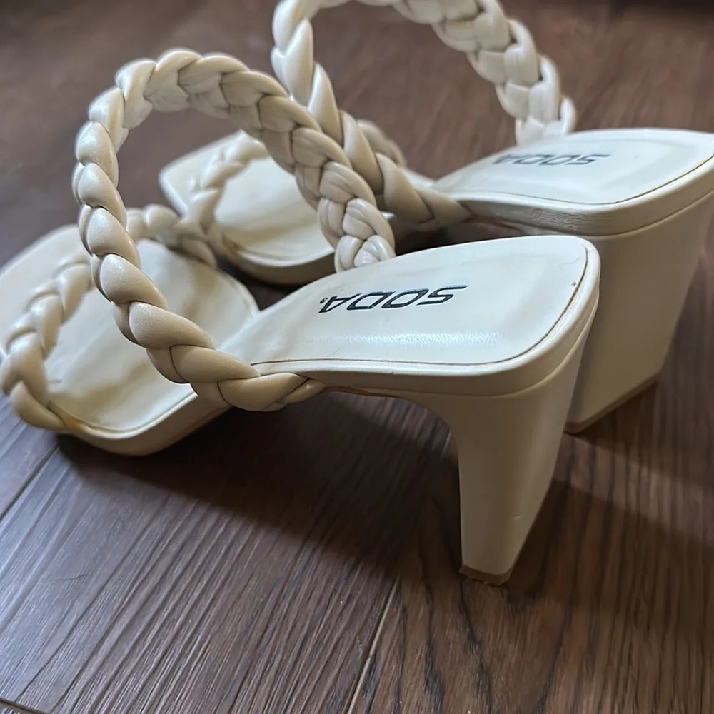 Soft Braided Sandals ivory Heels 9